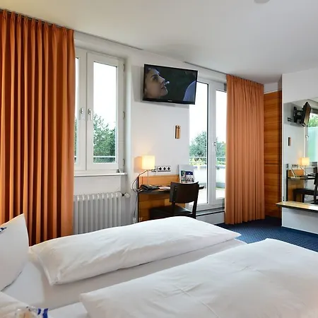 Отель Messehotel Koeln-deutz Кёльн