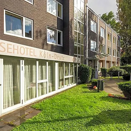 Messehotel Koeln-deutz 3*